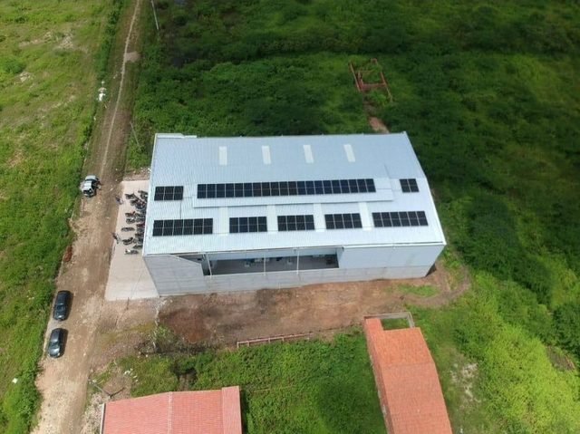 Sistema de 8,72 kWp, com 16 módulos instalados em Manacapuru/AM