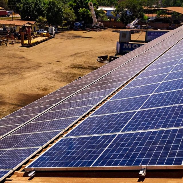 Sistema de 7,08 kWp, com 11 módulos instalados em Não-Me-Toque/RS