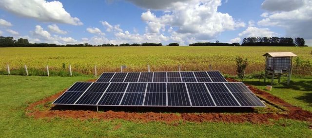 Sistema de 4,05 kWp, com 10 módulos instalados em Santa Inês/MA
