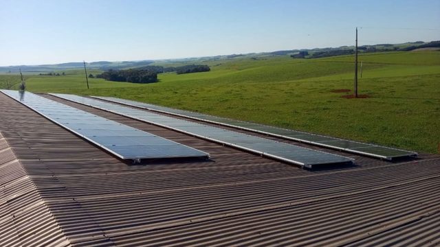 Sistema de 7,08 kWp, com 11 módulos instalados em Não-Me-Toque/RS